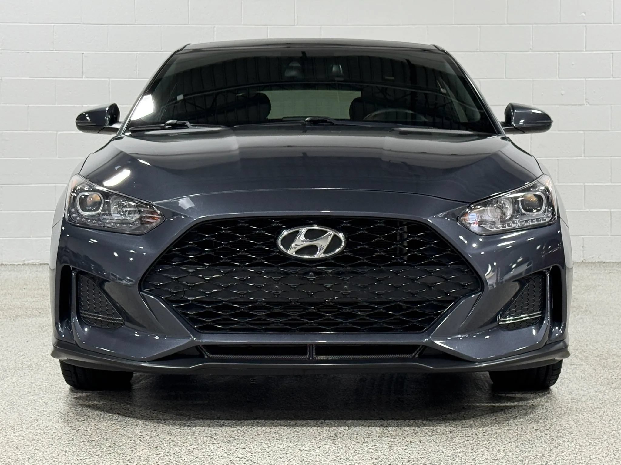 Used 2019 Hyundai Veloster Turbo FWD image 3