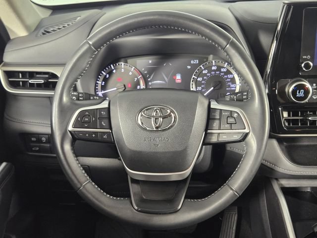 Used 2025 Toyota Highlander LE AWD/4WD image 24