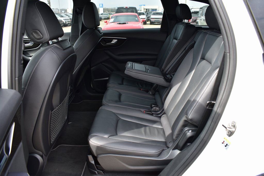 Used 2025 Audi Q7 3.0T Premium Plus image 22