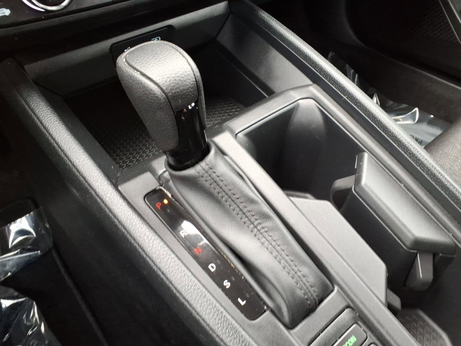 Certified 2024 Honda Accord EX image 12