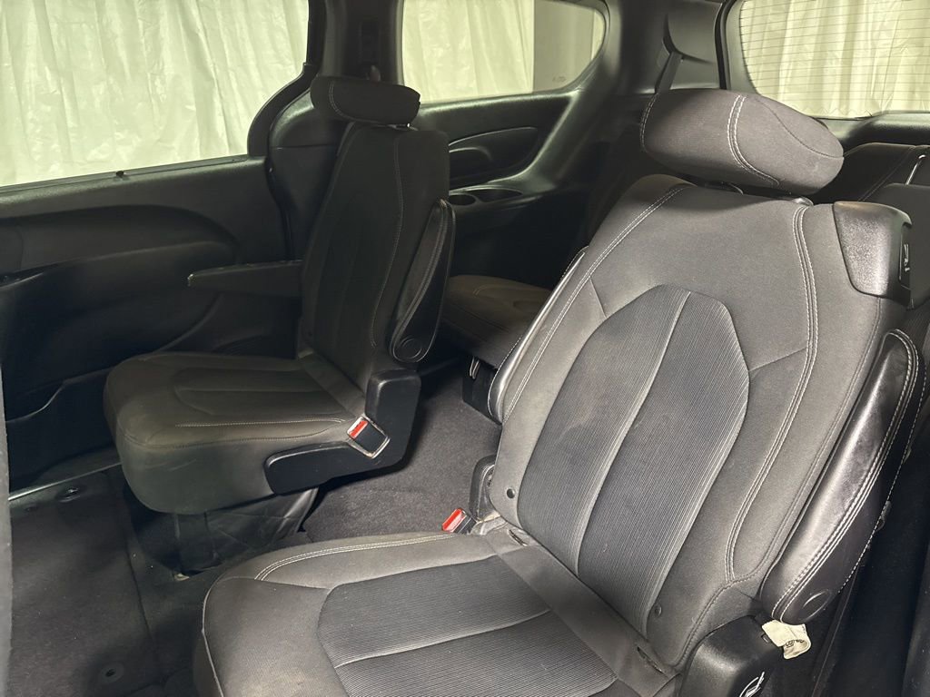 Used 2019 Chrysler Pacifica Touring Plus w/ S Appearance Package image 16