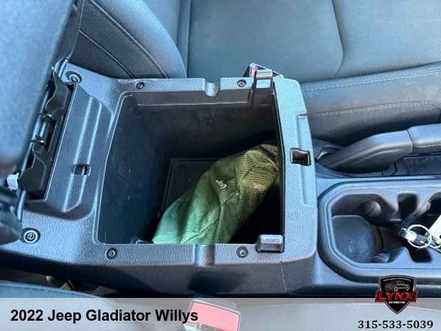 Used 2022 Jeep Gladiator Willys AWD/4WD image 44