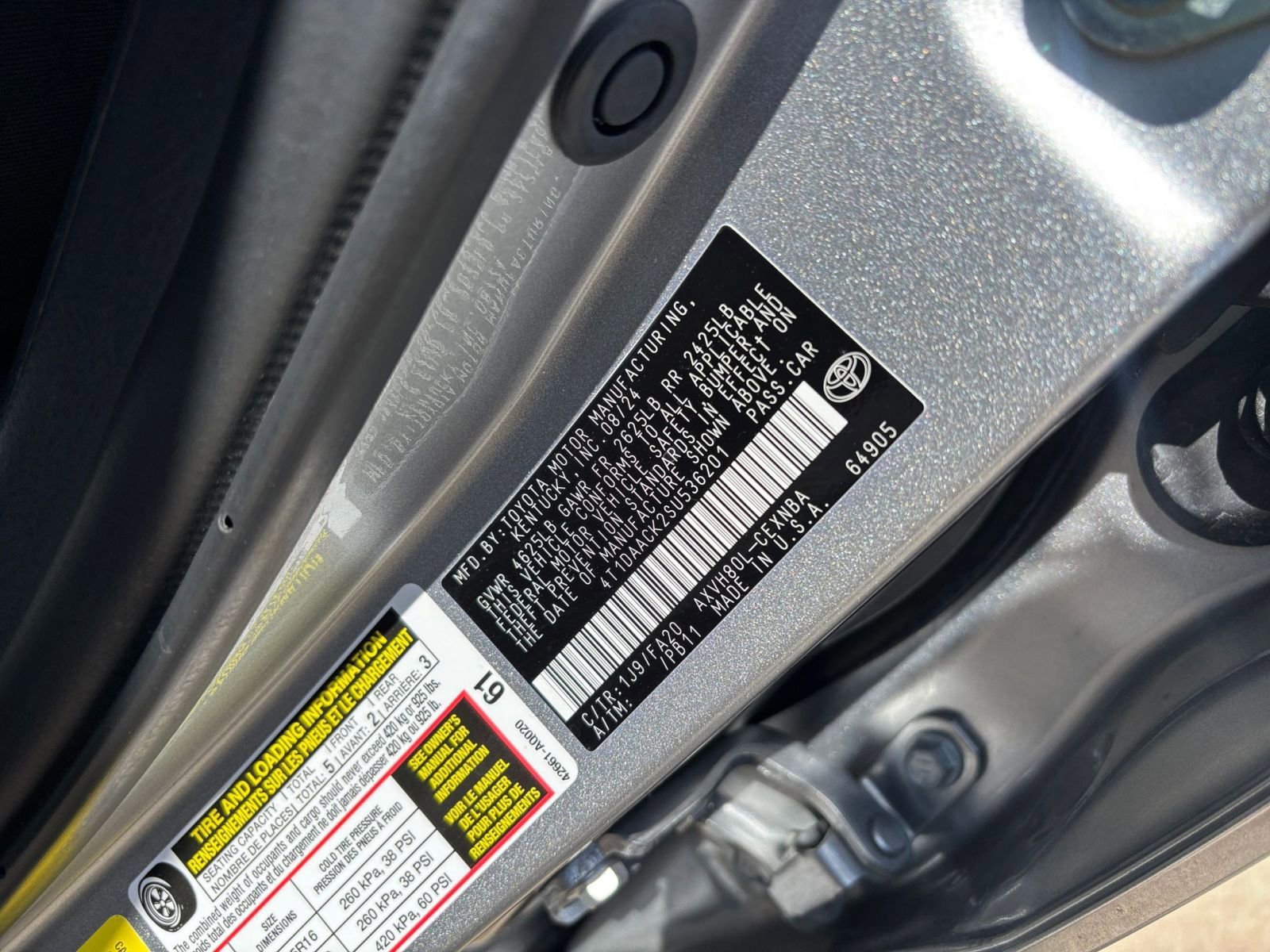 Used 2025 Toyota Camry LE image 28