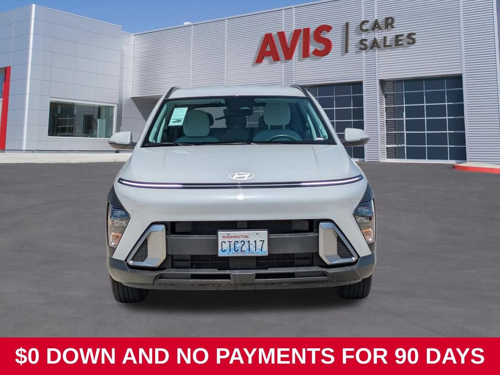 Used 2025 Hyundai Kona SEL FWD image 2