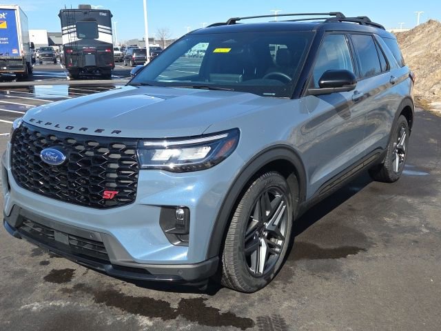 Certified 2025 Ford Explorer ST image 2