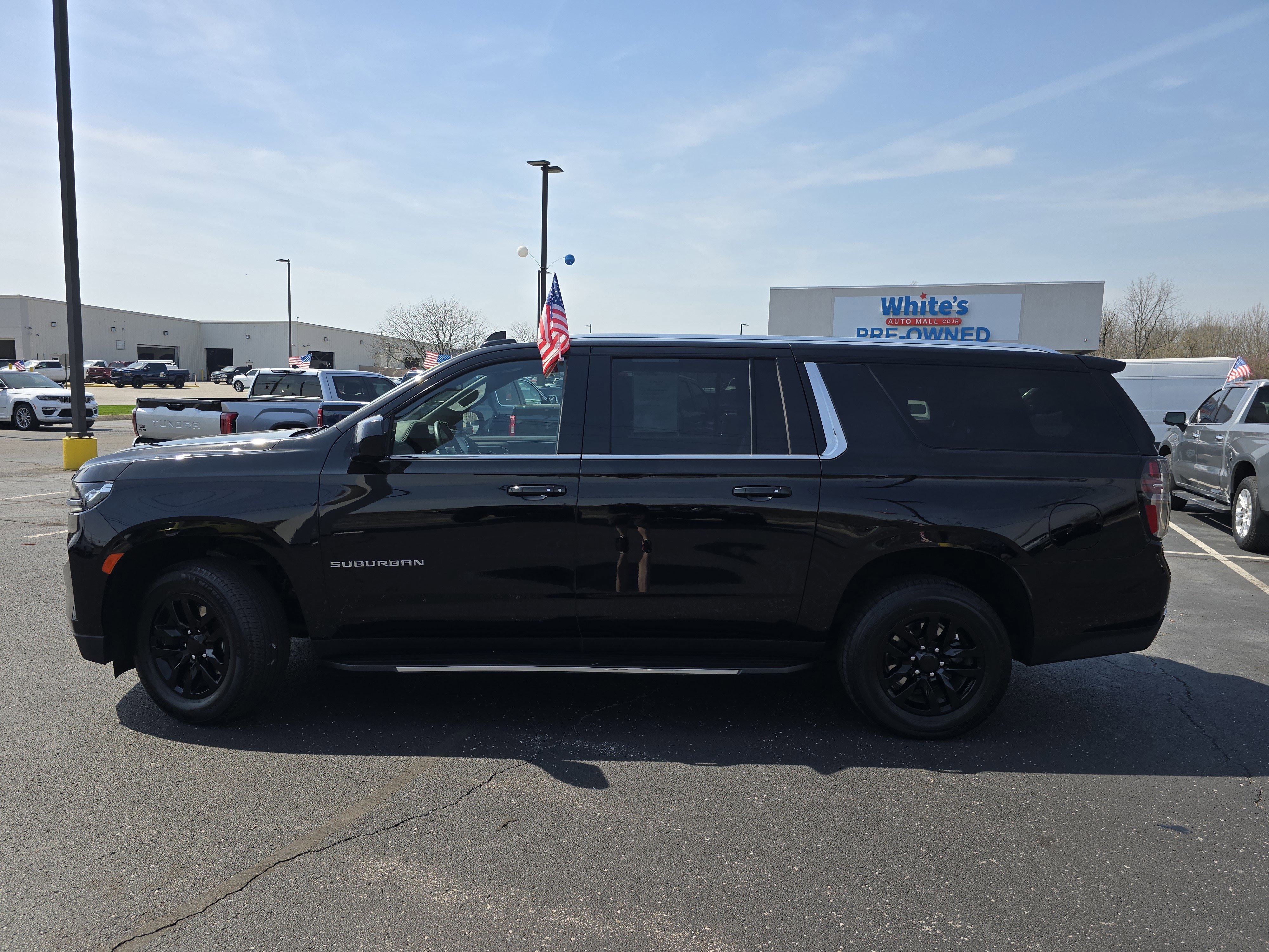 Used 2024 Chevrolet Suburban LT AWD/4WD image 22