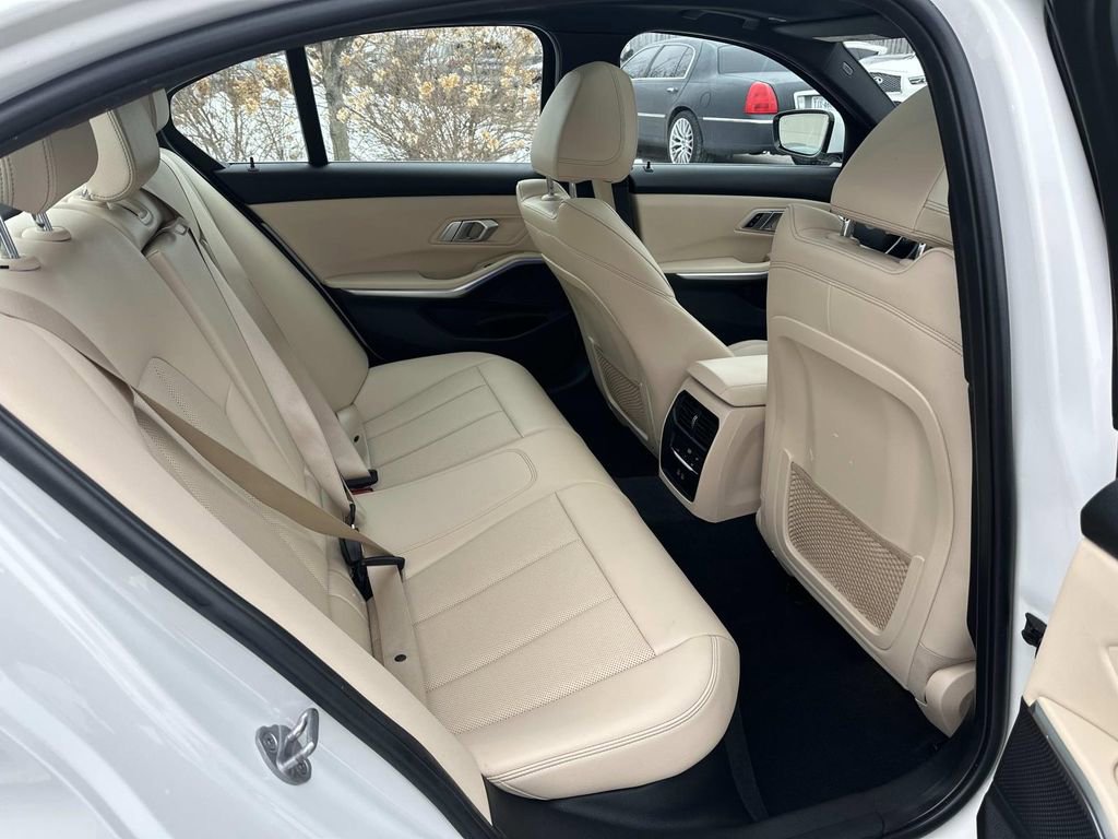 Used 2022 BMW 330i xDrive Sedan w/ Premium Package image 33