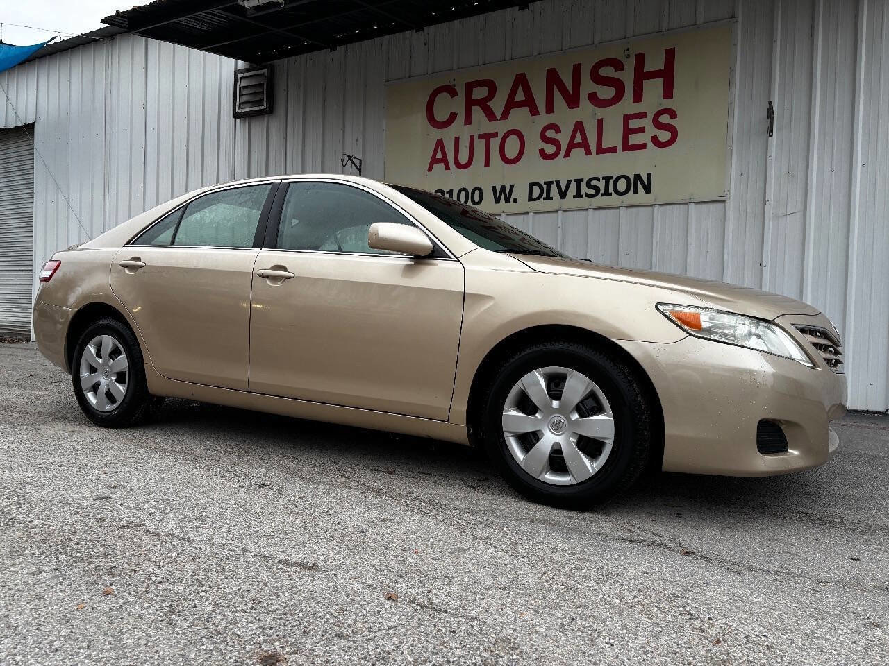 Used 2011 Toyota Camry LE image 3