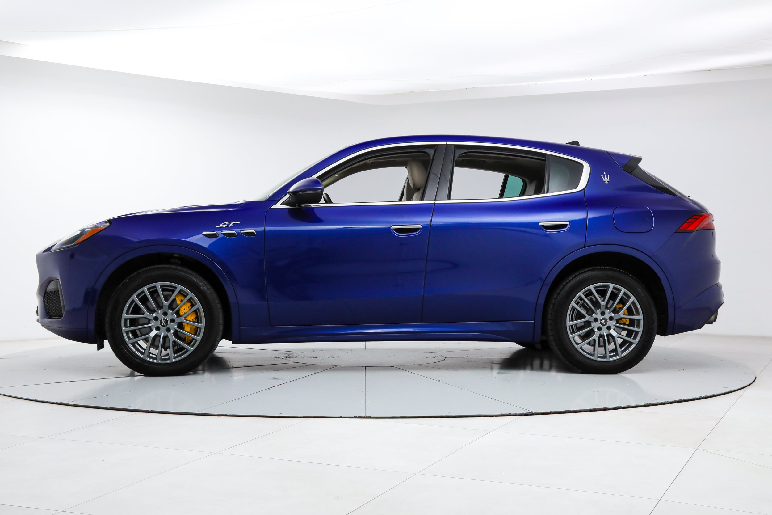 Certified 2023 Maserati Grecale Modena AWD/4WD image 2