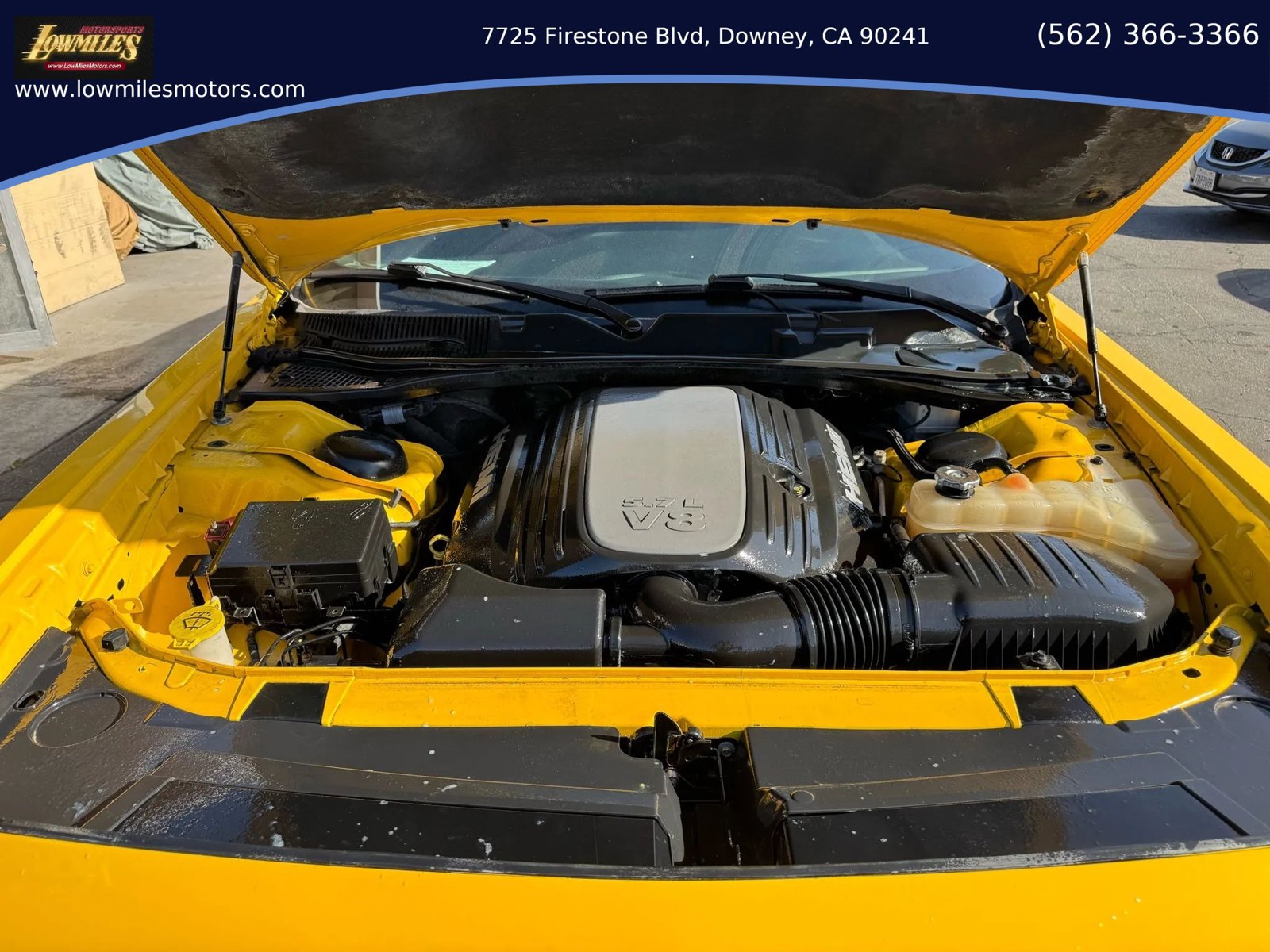Used 2017 Dodge Challenger R/T RWD image 19