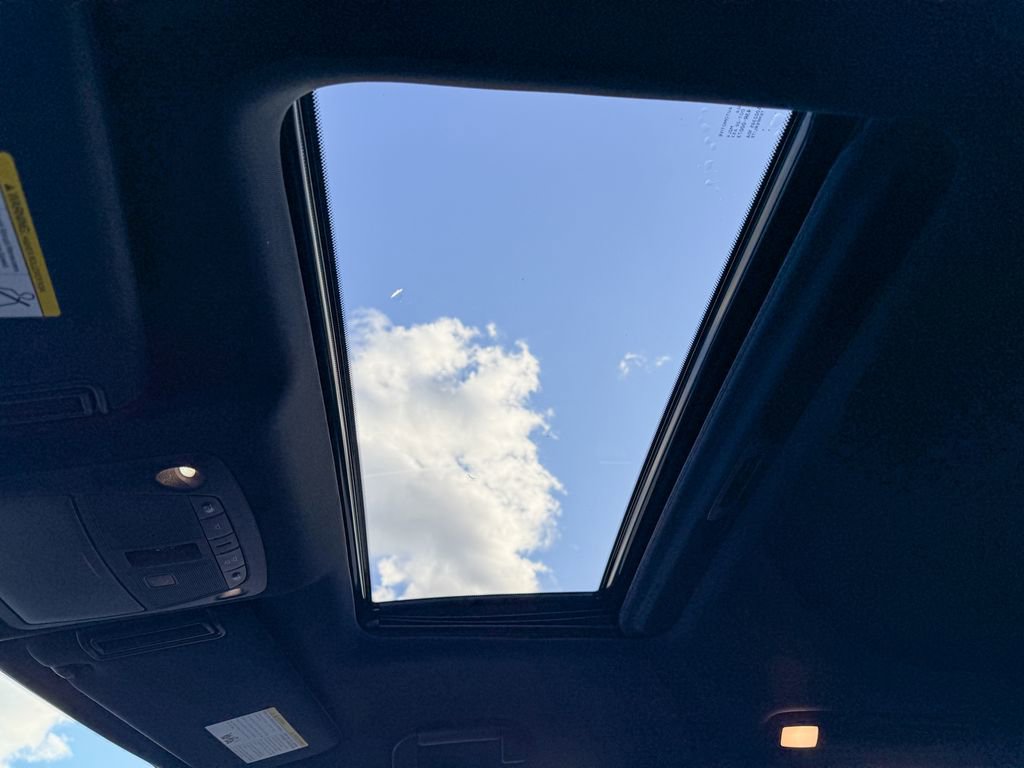 Certified 2024 Nissan Armada SL w/ Midnight Edition Package image 9