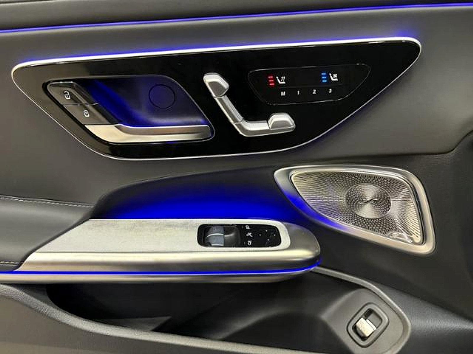 New 2026 Mercedes-Benz CLE 450 4MATIC Coupe image 7