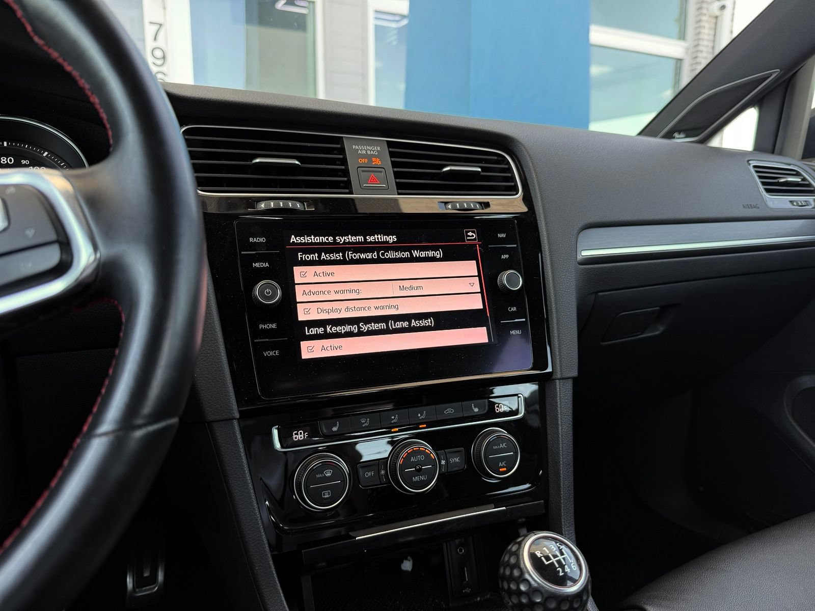Used 2018 Volkswagen GTI SE FWD image 40