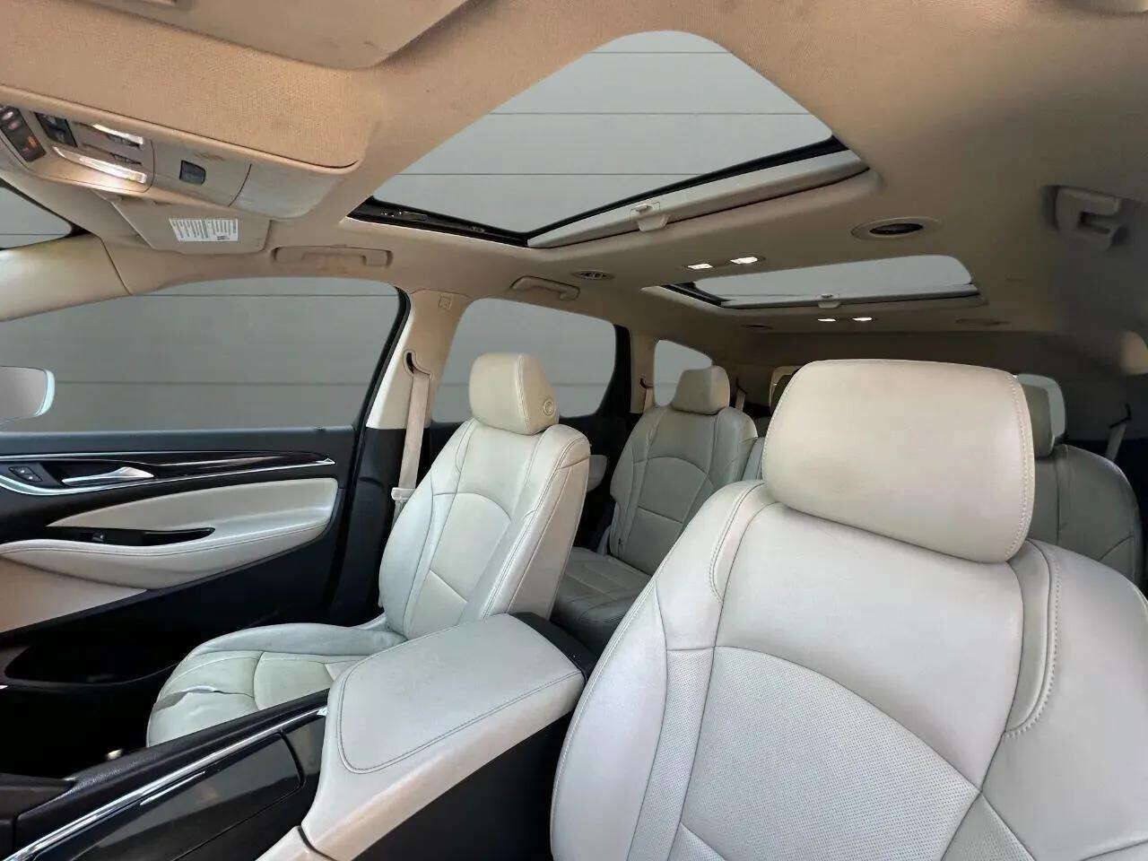 Used 2020 Buick Enclave Essence w/ Sound and Sites Package AWD/4WD image 28