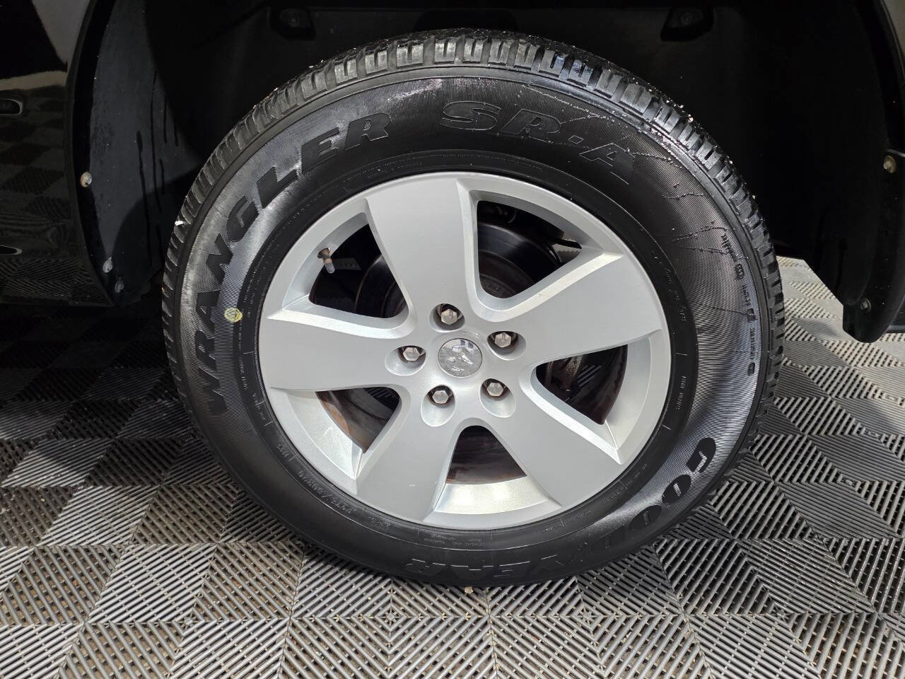 Used 2012 RAM 1500 Express image 28