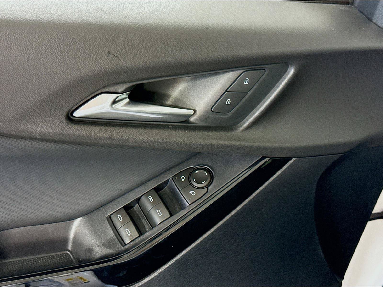 New 2026 Chevrolet Equinox LT AWD/4WD image 12