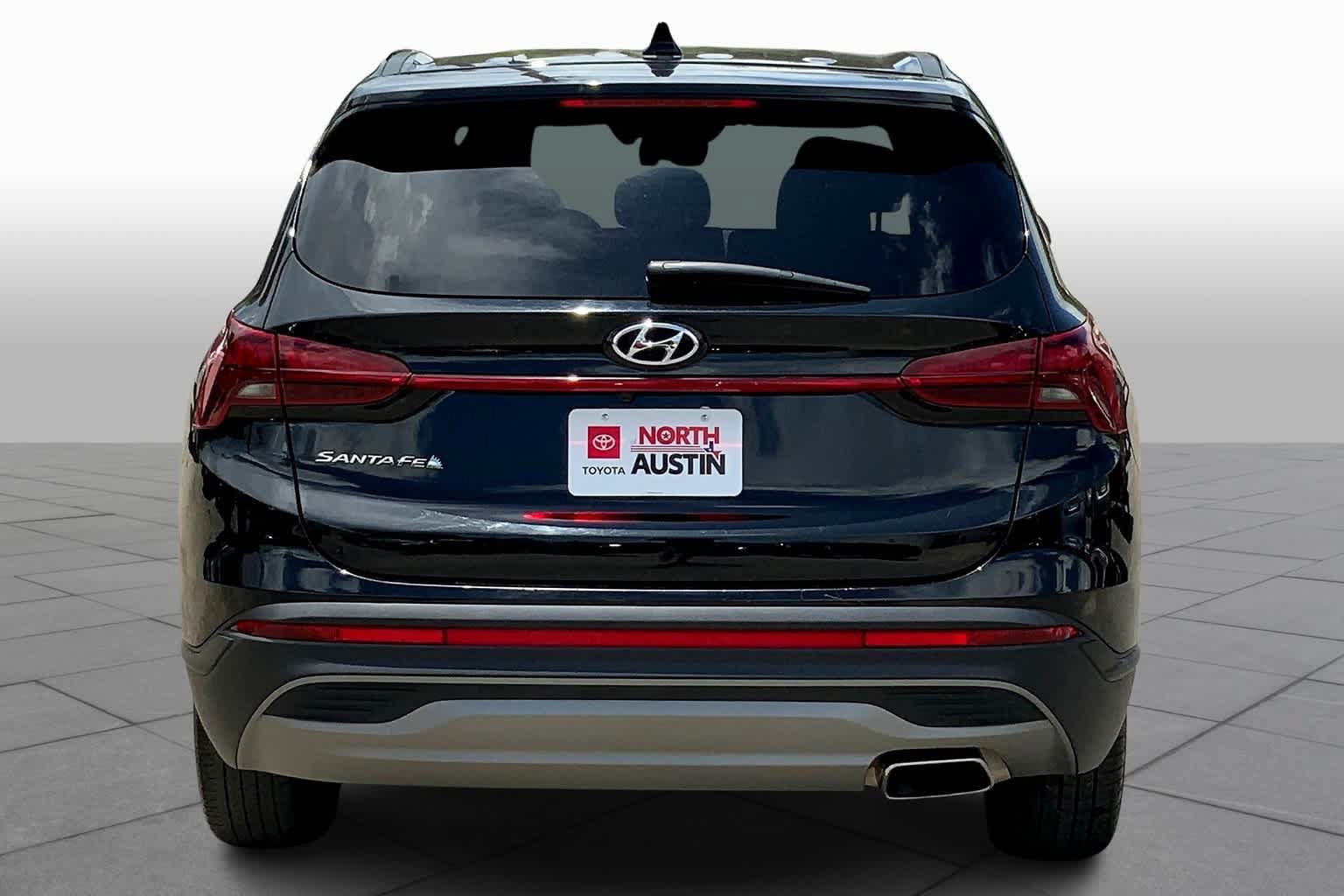 Used 2021 Hyundai Santa Fe SE FWD image 5