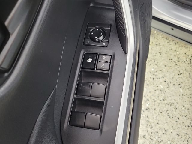 Used 2024 Toyota RAV4 LE AWD/4WD image 22