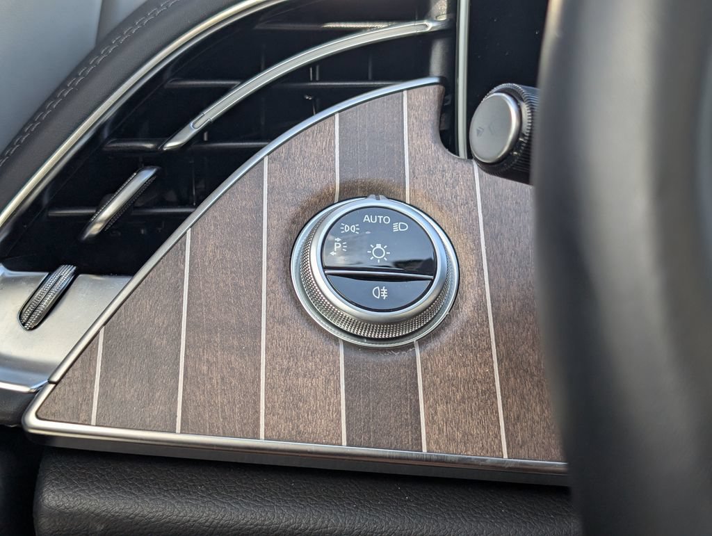 Used 2025 Mercedes-Benz E 350 4MATIC Sedan image 19