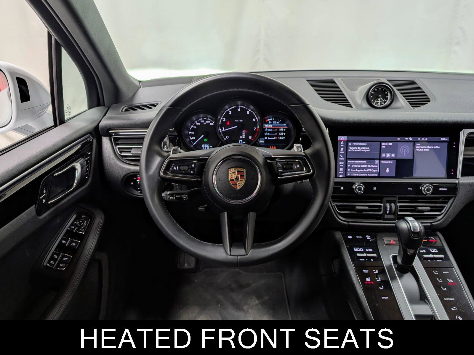 Used 2025 Porsche Macan image 2