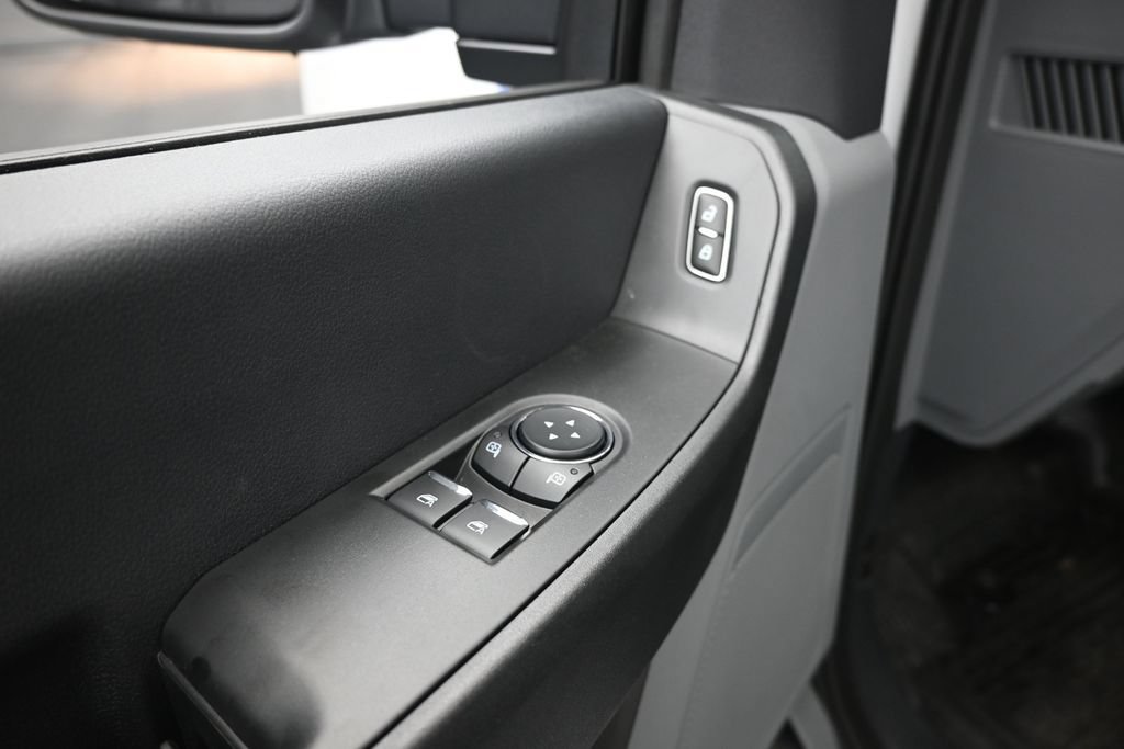 New 2026 Ford F550 2WD Regular Cab Super Duty image 9