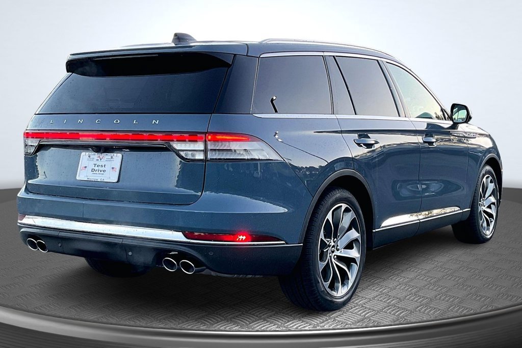 Used 2026 Lincoln Aviator Reserve w/ Luxury Package RWD image 7