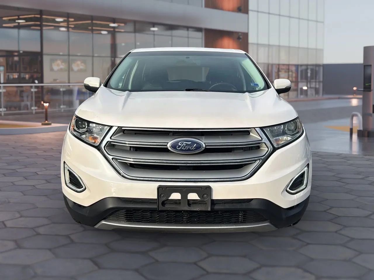 Used 2016 Ford Edge SEL w/ Equipment Group 201A image 2