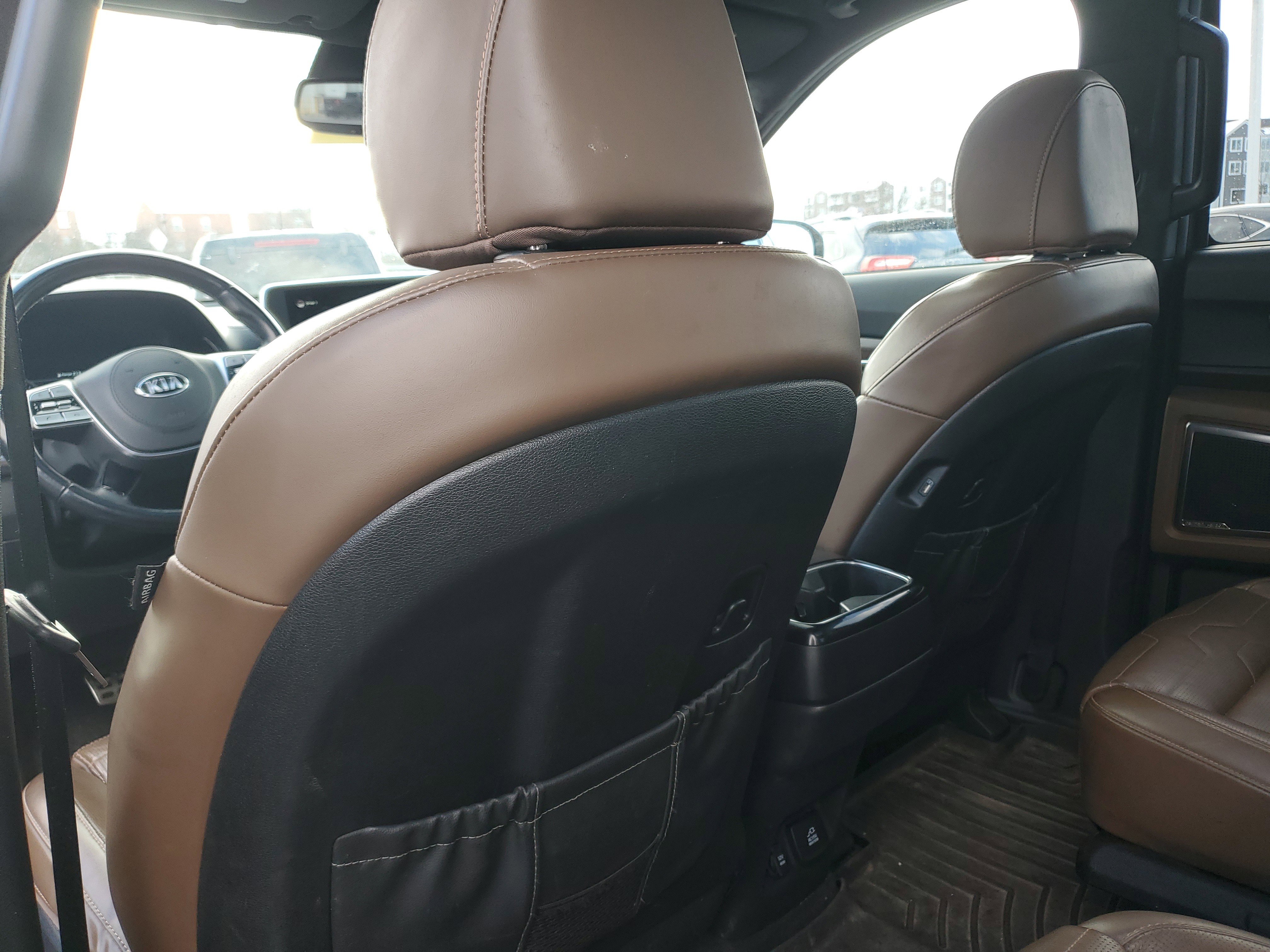 Used 2021 Kia Telluride SX w/ SX Prestige Package image 32