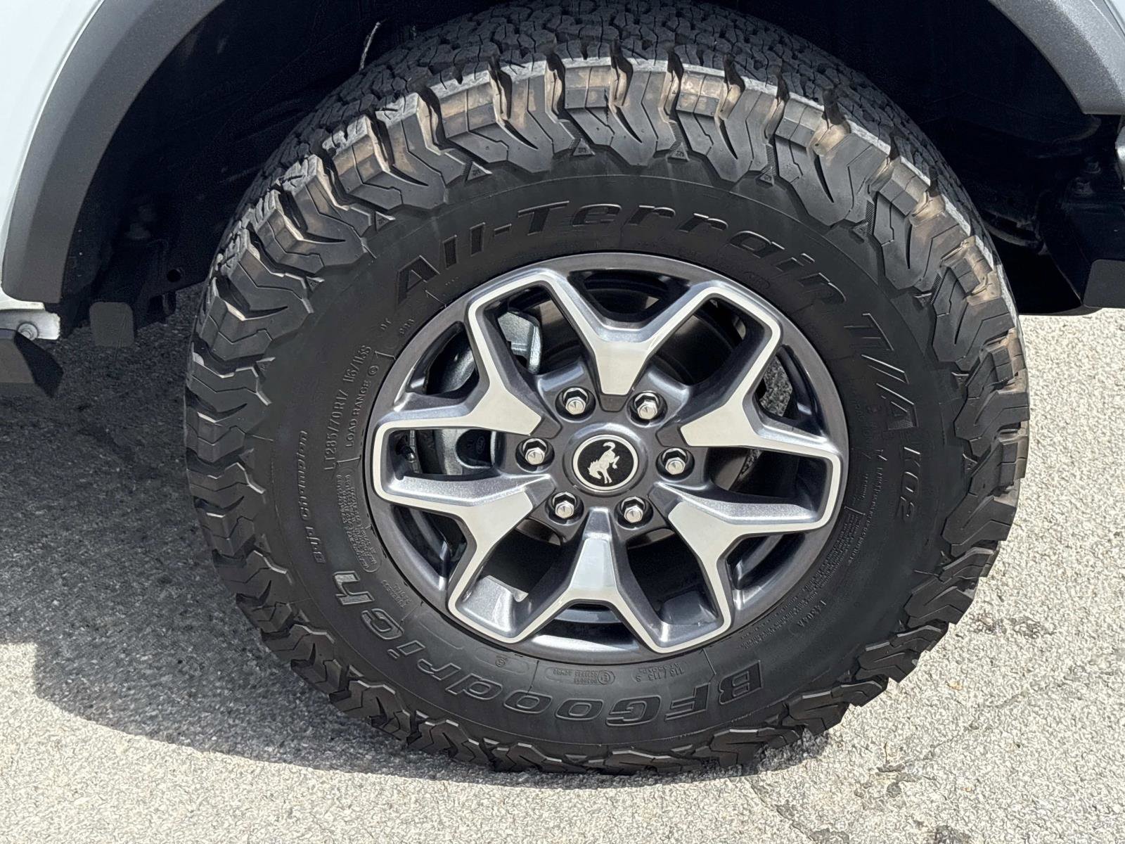 Used 2024 Ford Bronco Badlands image 10