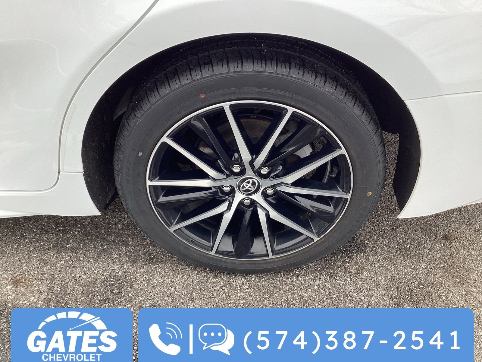 Used 2024 Toyota Camry SE image 30