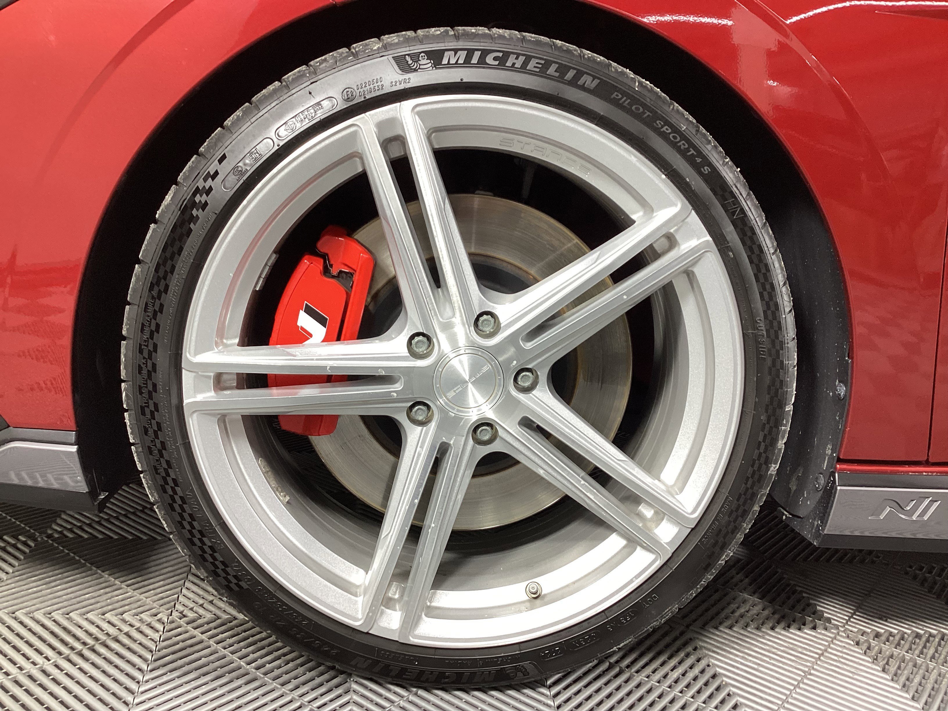 Used 2024 Hyundai Elantra N image 10