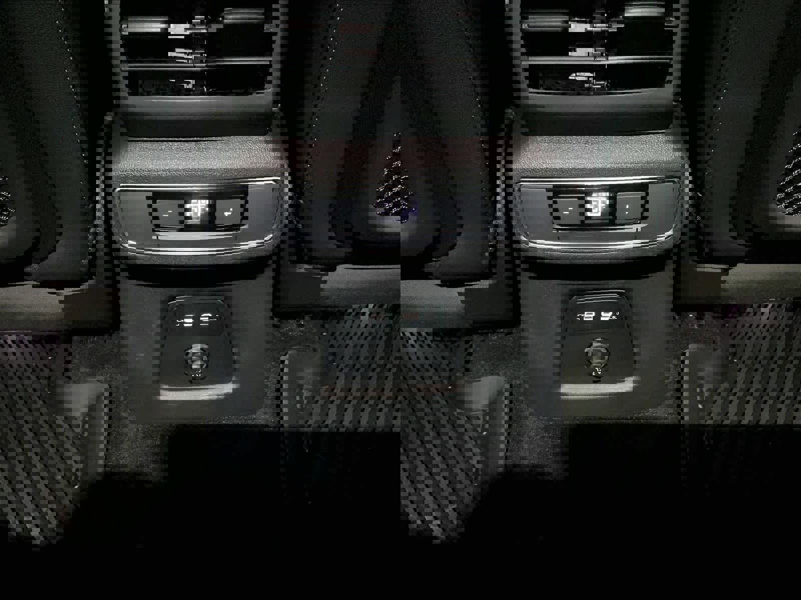 Used 2023 Audi Q4 e-tron Premium Plus w/ Premium Plus image 32