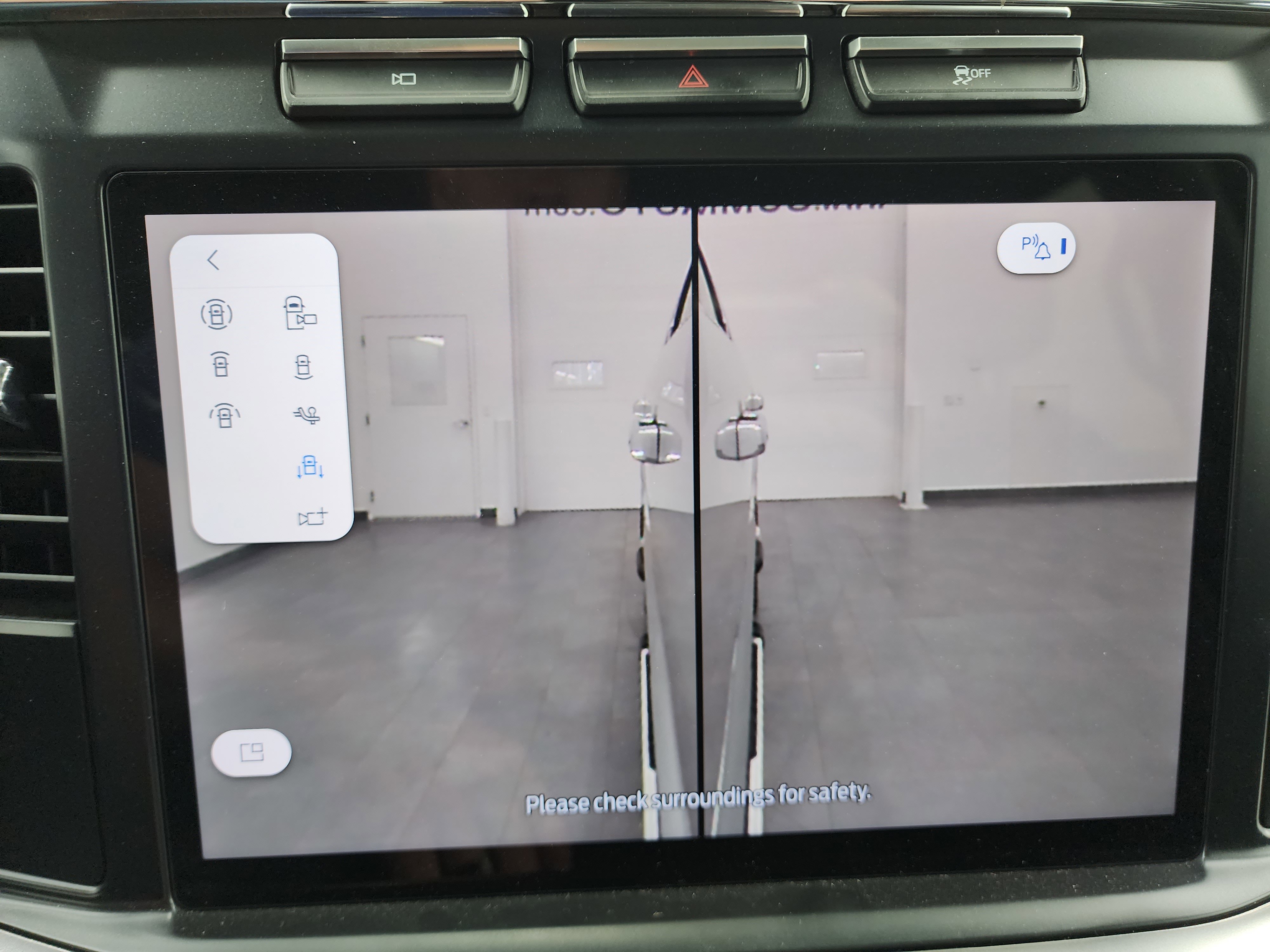 Used 2024 Ford F250 Lariat w/ Chrome Package image 16