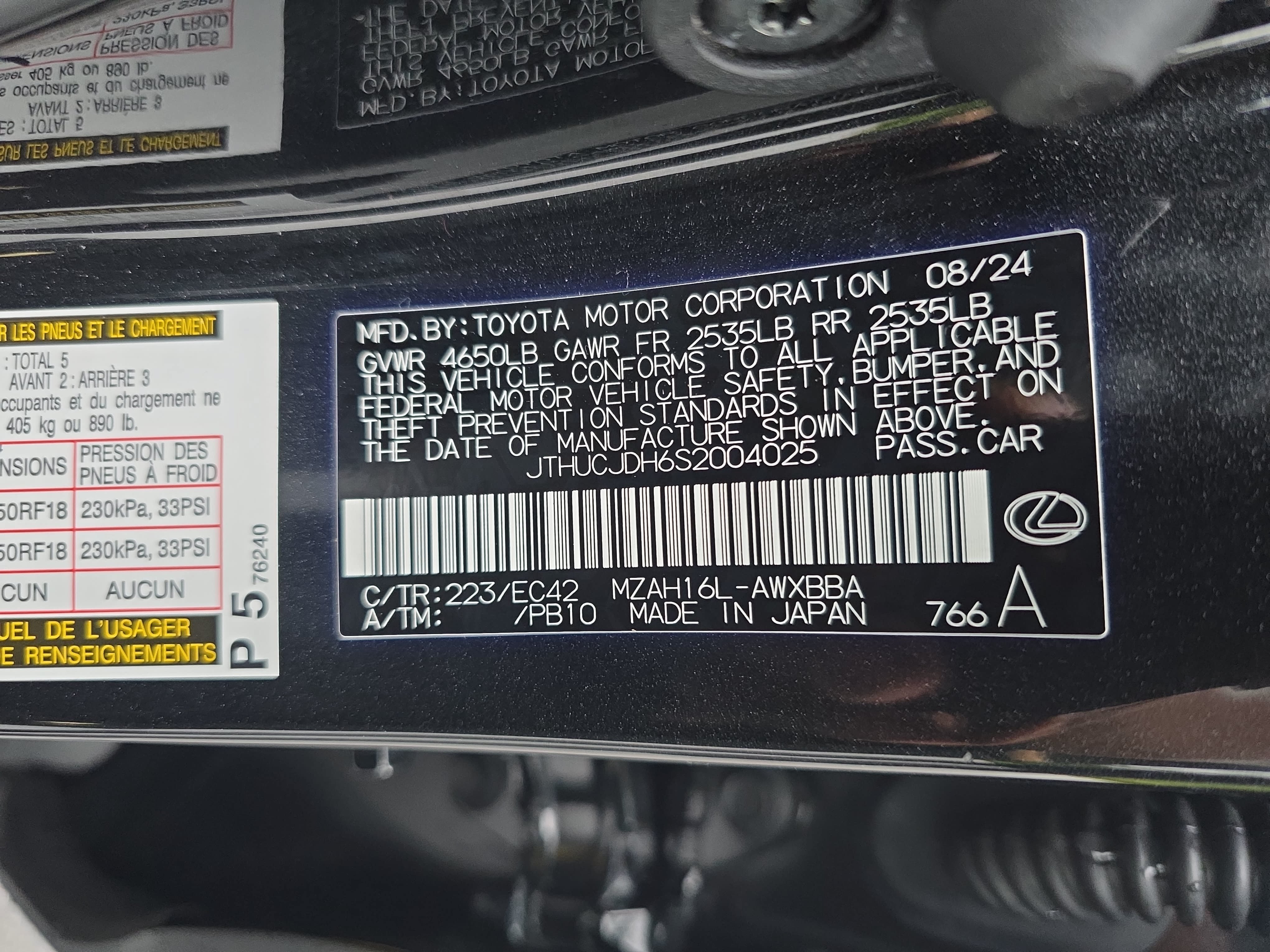 Used 2025 Lexus UX 300h AWD w/ Accessory Package (Z2) image 36