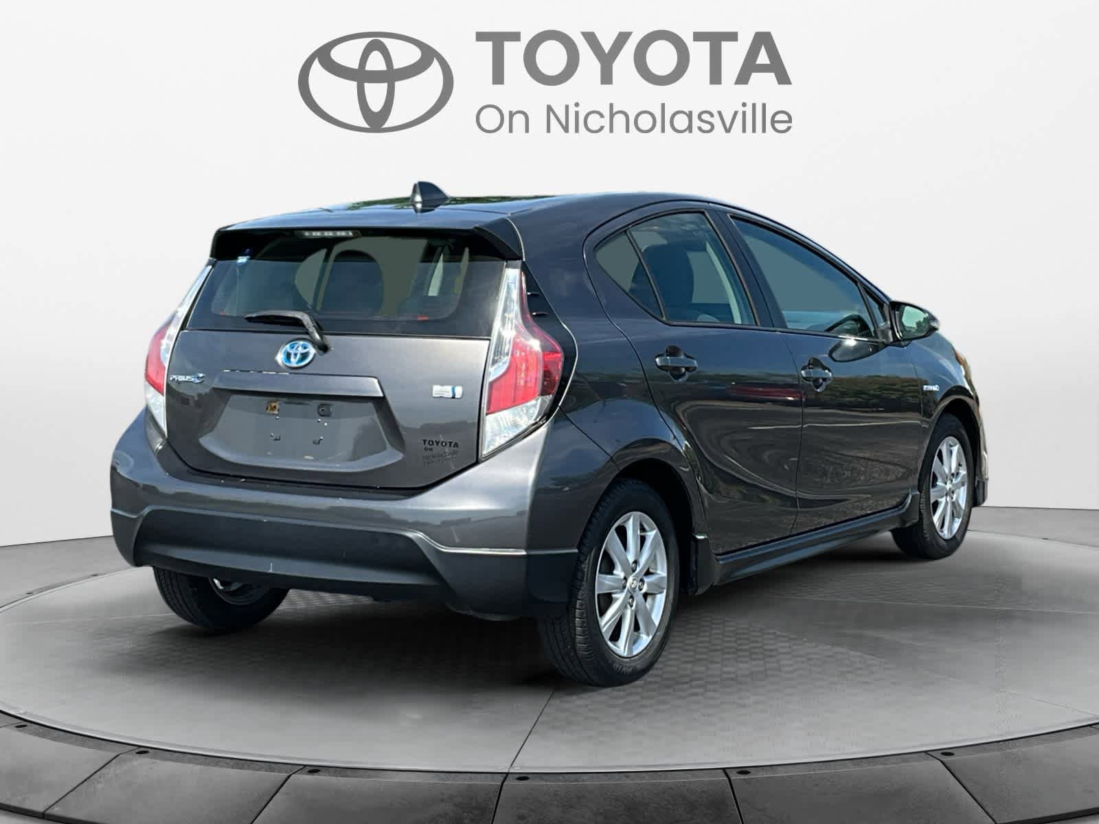 Used 2017 Toyota Prius C Two FWD image 6