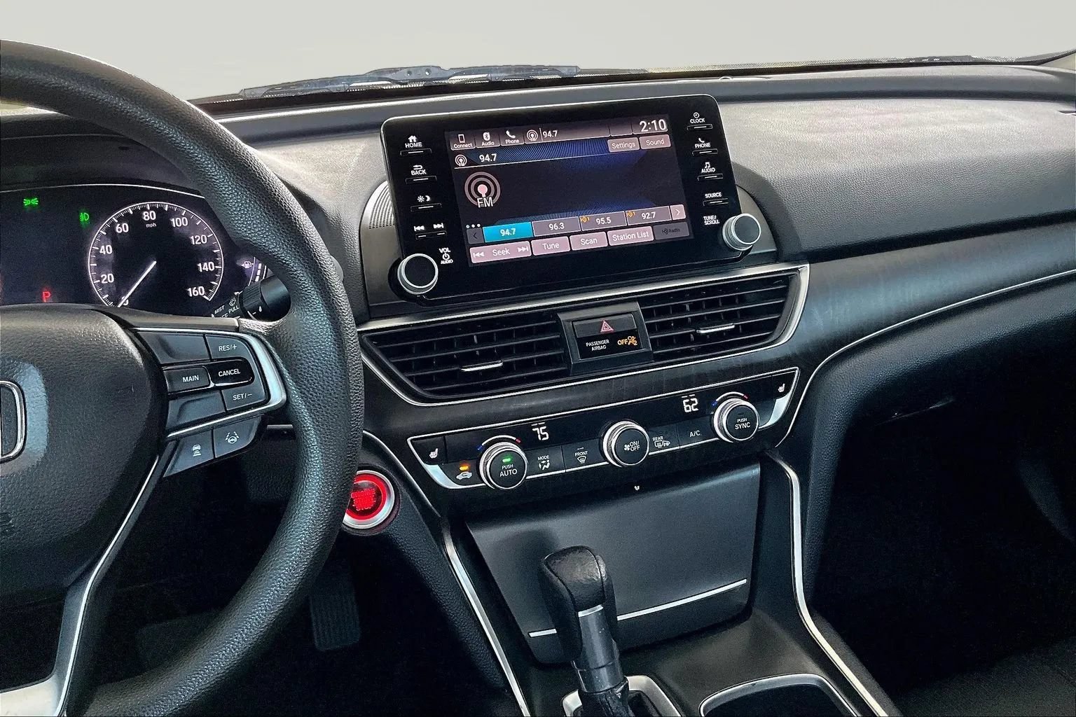 Used 2018 Honda Accord EX image 9