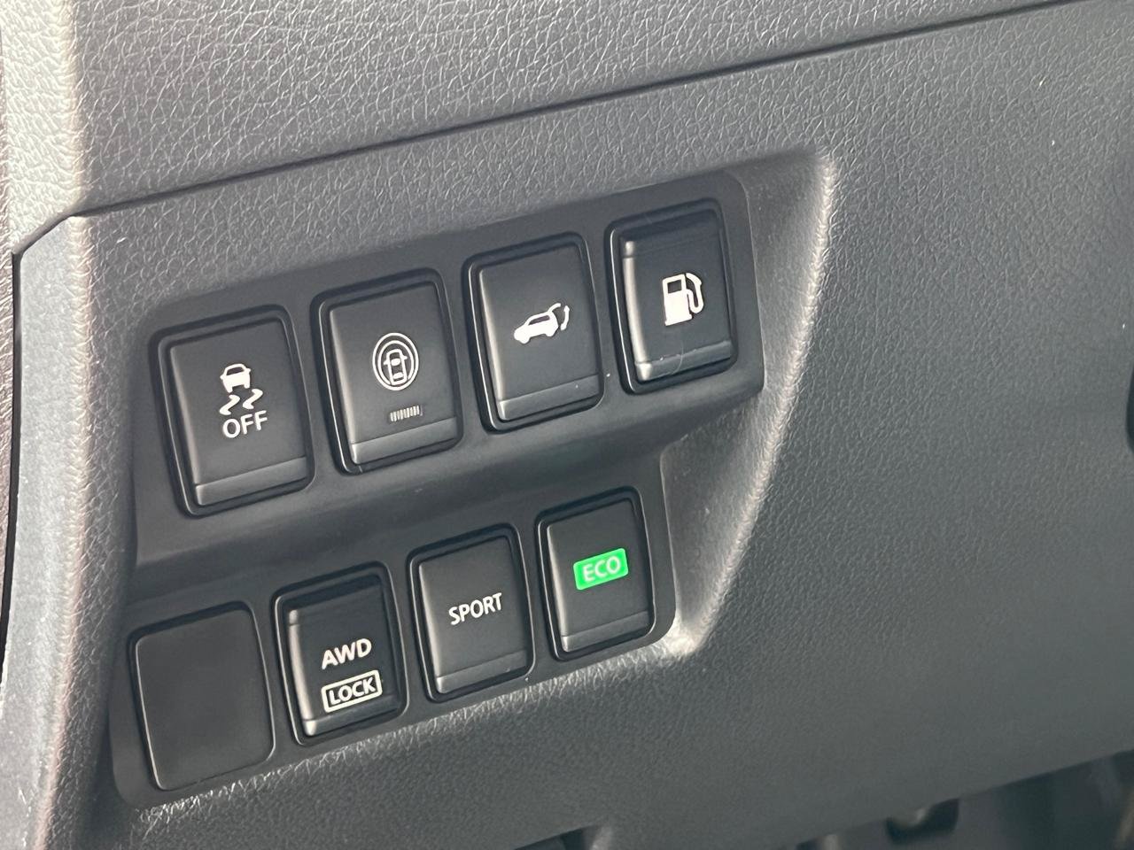 Used 2019 Nissan Rogue SV AWD/4WD image 18