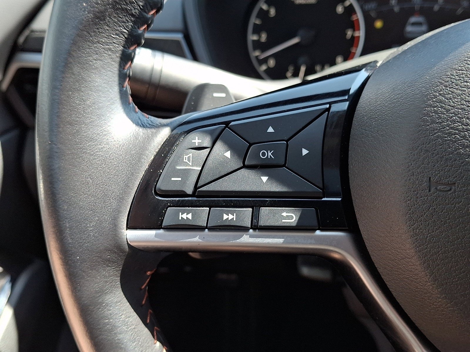 Certified 2023 Nissan Altima 2.5 SR w/ SR Premium Package FWD image 24