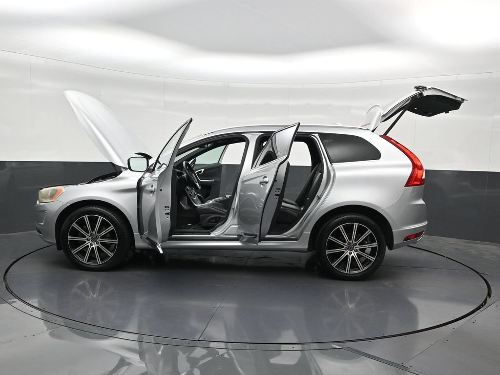 Used 2015 Volvo XC60 T6 Premier Plus AWD/4WD image 32