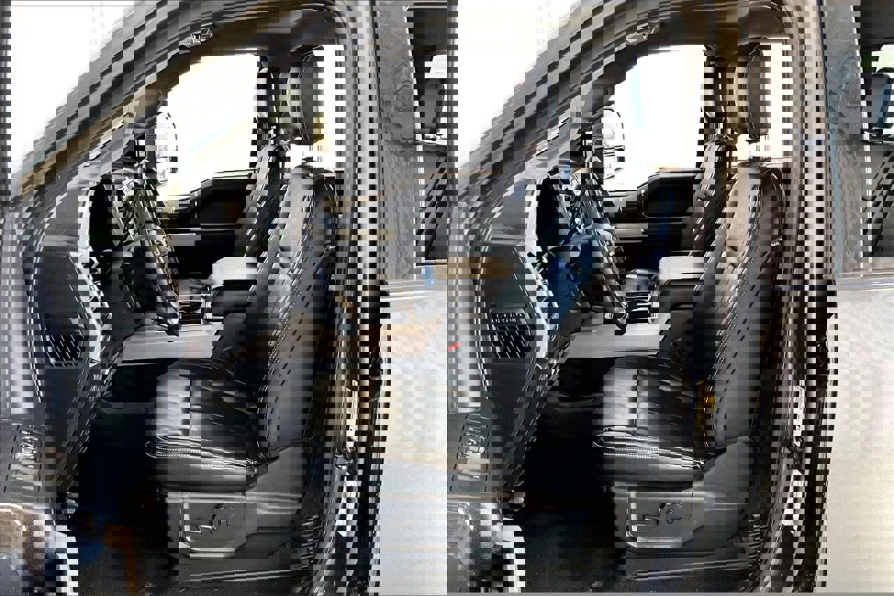 Used 2020 Ford F250 Lariat w/ Tremor Off-Road Package image 14