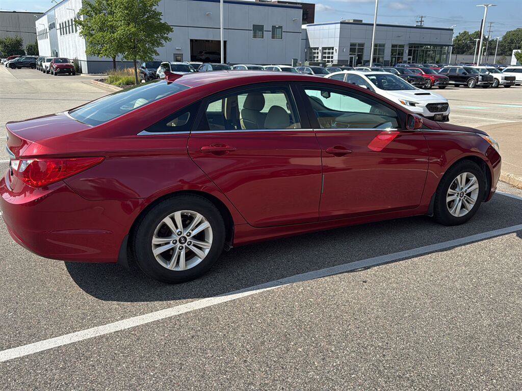 Used 2013 Hyundai Sonata GLS w/ Popular Equipment Pkg FWD image 9