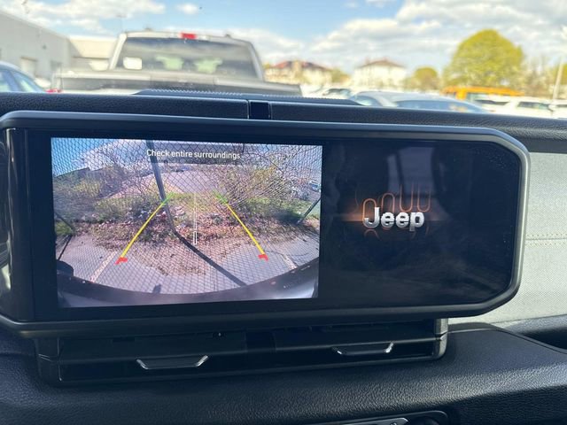 Used 2025 Jeep Wrangler Unlimited Sport AWD/4WD image 28