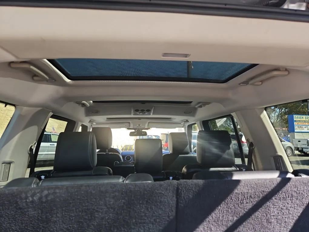 Used 2016 Land Rover LR4 HSE Silver Edition image 27