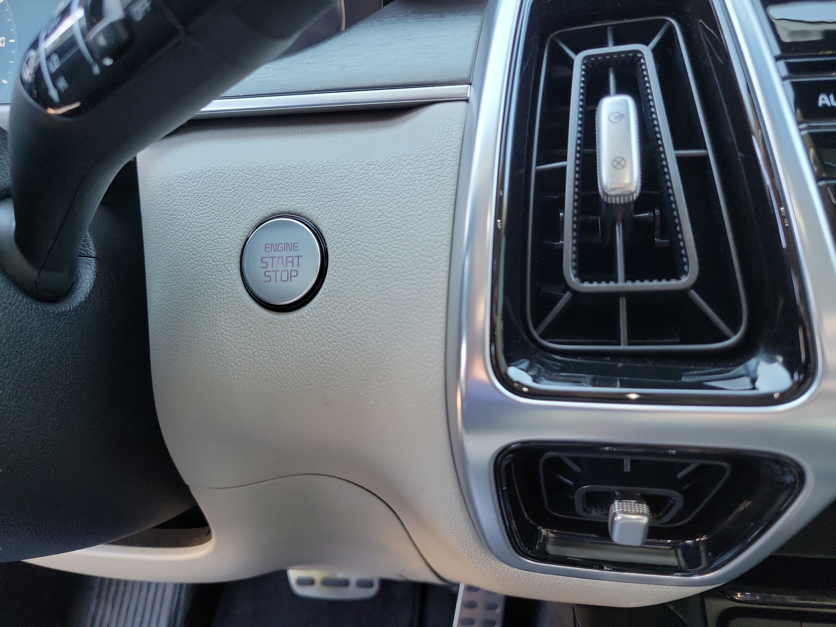 Certified 2021 Kia Sorento SX FWD image 21