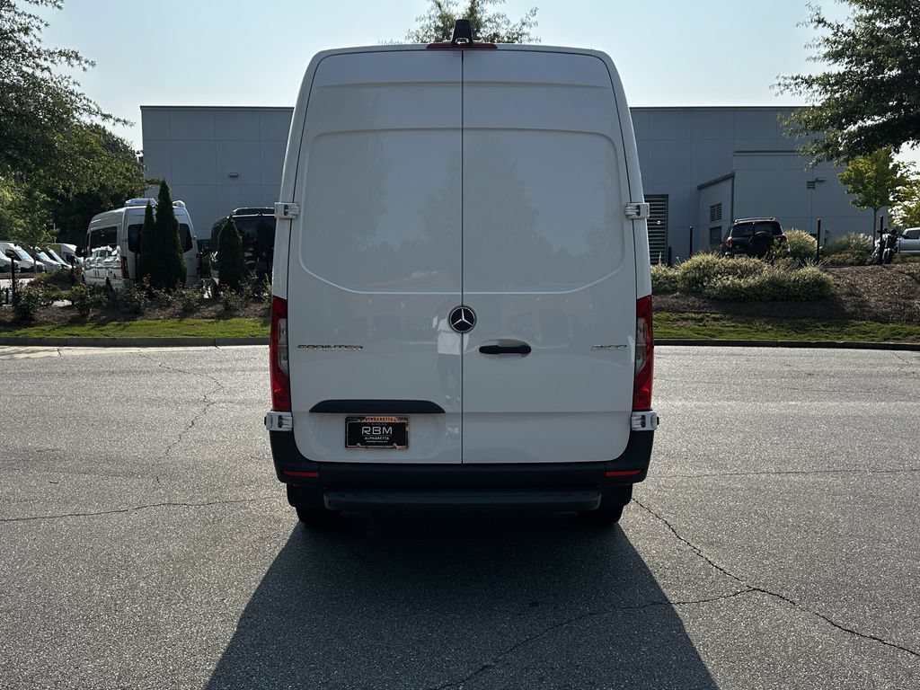 Used 2025 Mercedes-Benz Sprinter 2500 image 7