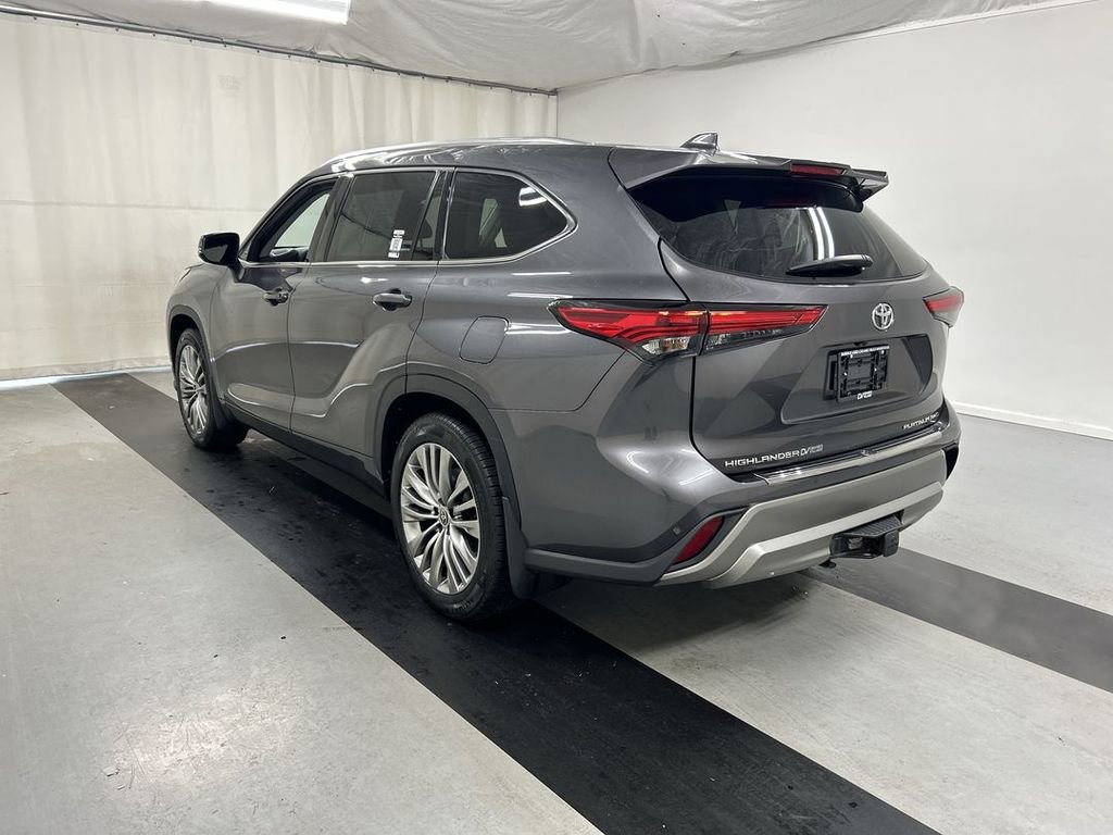 Used 2021 Toyota Highlander Platinum AWD/4WD image 7