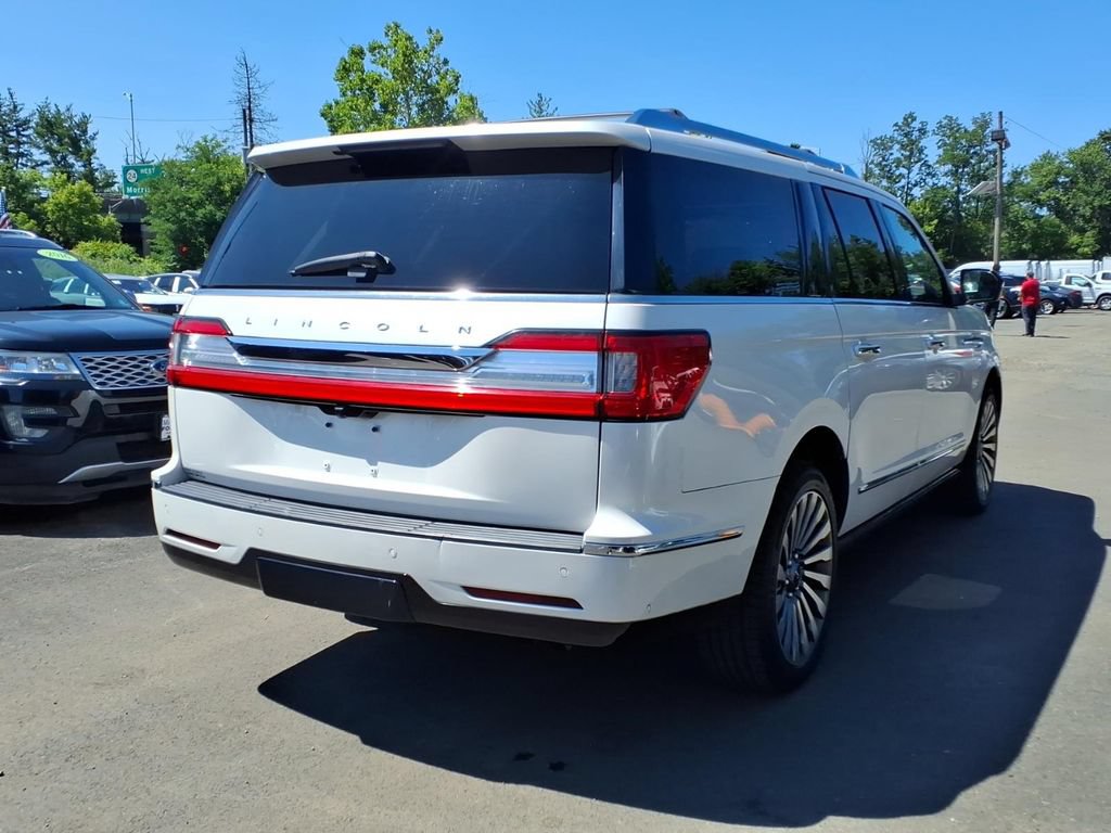 Used 2019 Lincoln Navigator L Reserve w/ Cargo Package AWD/4WD image 4