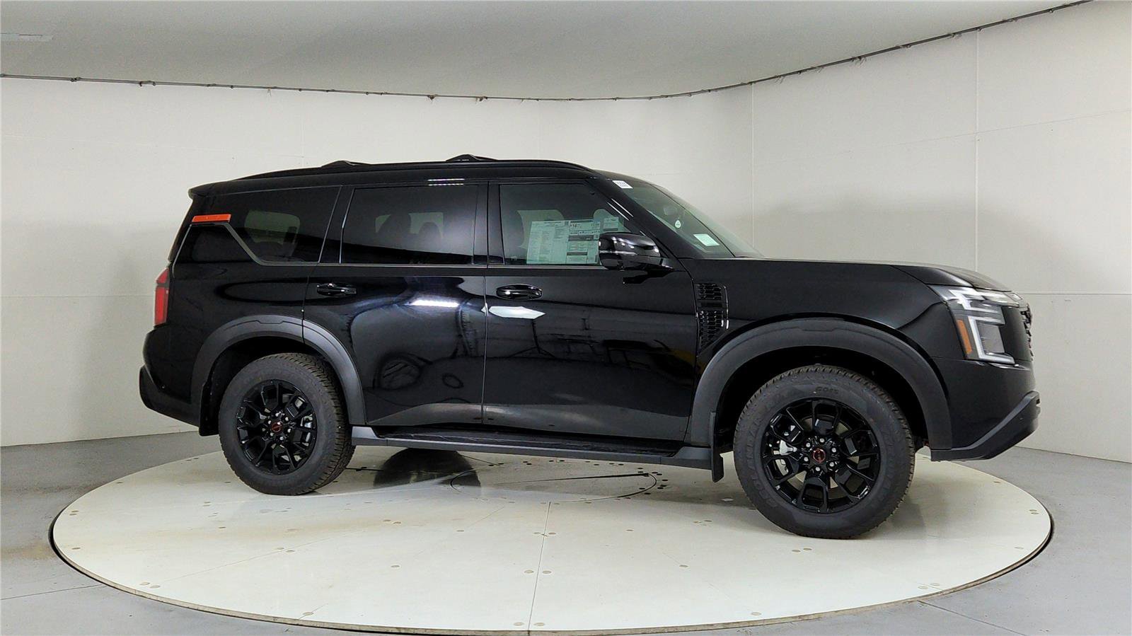 New 2025 Nissan Armada PRO-4X w/ Pro-4X Premium Package image 8