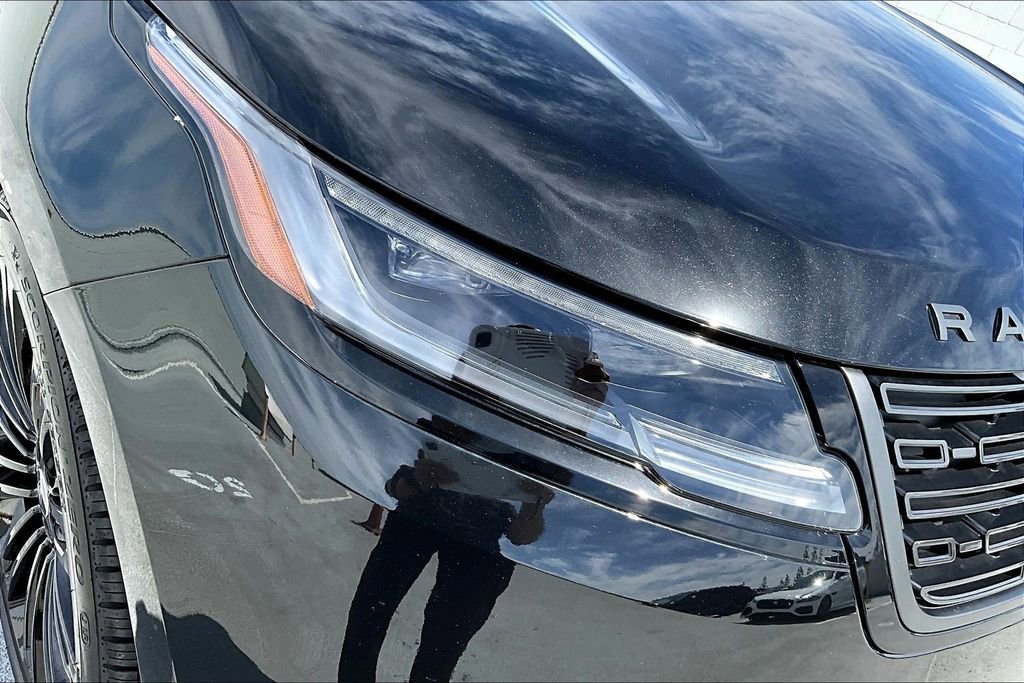 Certified 2026 Land Rover Range Rover Velar Dynamic SE AWD/4WD image 30
