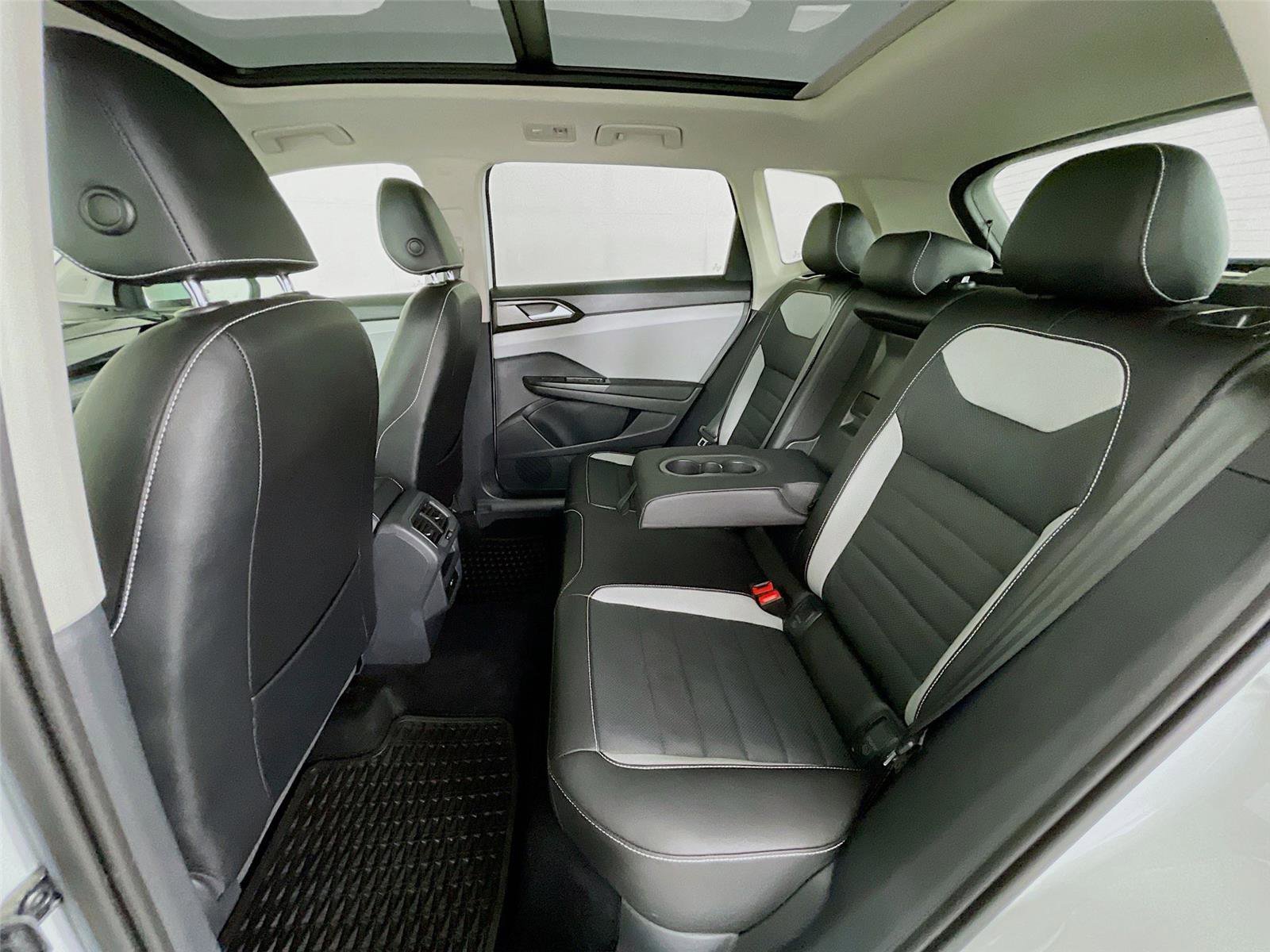 Used 2022 Volkswagen Taos SEL AWD/4WD image 29